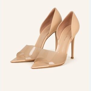 Gianvito Rossi Nude Women's Pumps